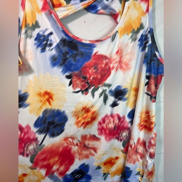 Marika twist back work out tank - Picture 3 of 6